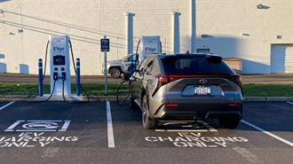 Toyota: Aνησυχούν οι Μέτοχοι για το Προβάδισμα της Tesla στα EVs