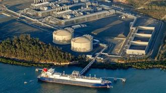 Κινεζικό Πλοίο LNG Μπλοκάρει Τερματικό Σταθμό εξαγωγής στην Αυστραλία