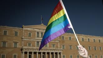 Τεκνοθεσία: Όταν η Πλειοψηφία της Βουλής Είναι Απέναντι στην Πλειοψηφία της Κοινωνίας (Video)