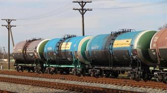 Ρωσία: Στο Μισό οι Εξαγωγές Βενζίνης μέσω Σιδηροδρόμων τον Μάρτιο μετά το Εμπάργκο Καυσίμων