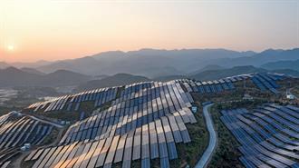 Γιατί η Κίνα Πρωταγωνιστεί στην Καθαρή Ενέργεια