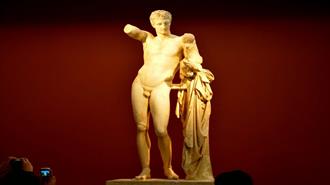 Όλα Όσα πρέπει να Γνωρίζουμε για τον «θρύλο» της Παρίας Λίθου