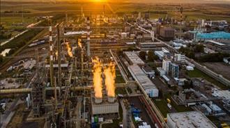 Hungary, Slovakia Want to Stop EU Proposal to Phase-Out Russian Oil and Gas Imports