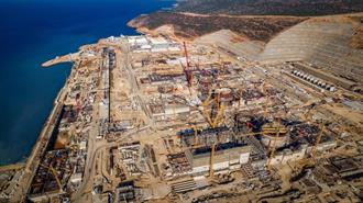 Russia Weighs Stake Sale in $25 Billion Turkish Nuclear Plant