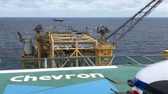 Περιμένοντας τη Chevron νοτίως της Κρήτης