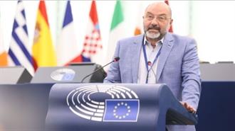 Σ. Αρναούτογλου: Καύσωνες Χωρίς Όρια – Η Ευρώπη Οφείλει να Προστατεύσει Ζωές, Όχι Κέρδη