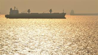 Γηρασμένα τα Τάνκερ του «Σκιώδους Στόλου» - Ανεμπόδιστη η Ροή Πετρελαίου Παρά τις Κυρώσεις των ΗΠΑ