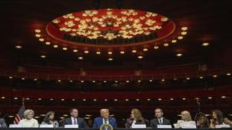 Σύγκρουση Γιγάντων για τις Τιμές του Πετρελαίου - Μάχη με Φόντο τα 50 Δολ. το Βαρέλι