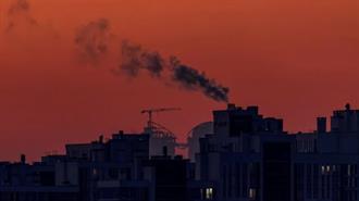 Κίεβο: 3.000 Πολυκατοικίες χωρίς Θέρμανση, η Ρωσία Διακόπτει την Παροχή Ηλεκτρικού, Θέρμανσης και Νερού